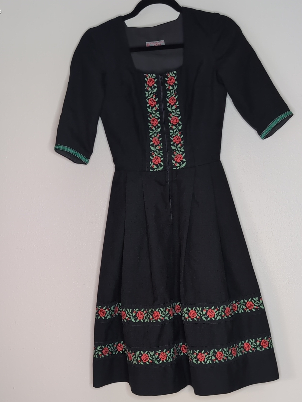 Black Dirdl Womenβs Dress
